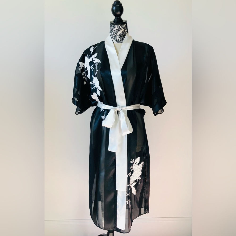 Victoria's Secret robe sheer stripe Black w Ivory Satin rose appliqué vintage OS